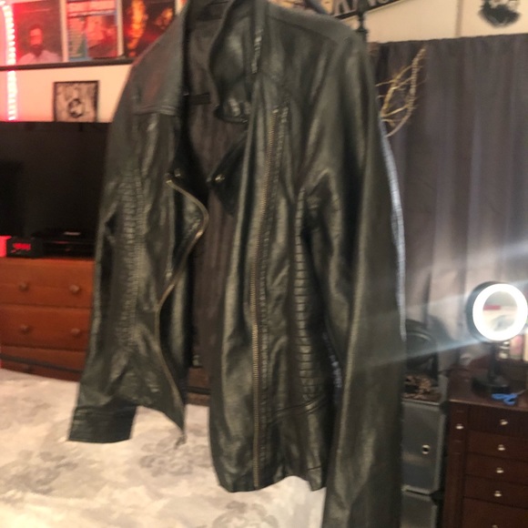 Rock & Republic leather jacket - Picture 3 of 6
